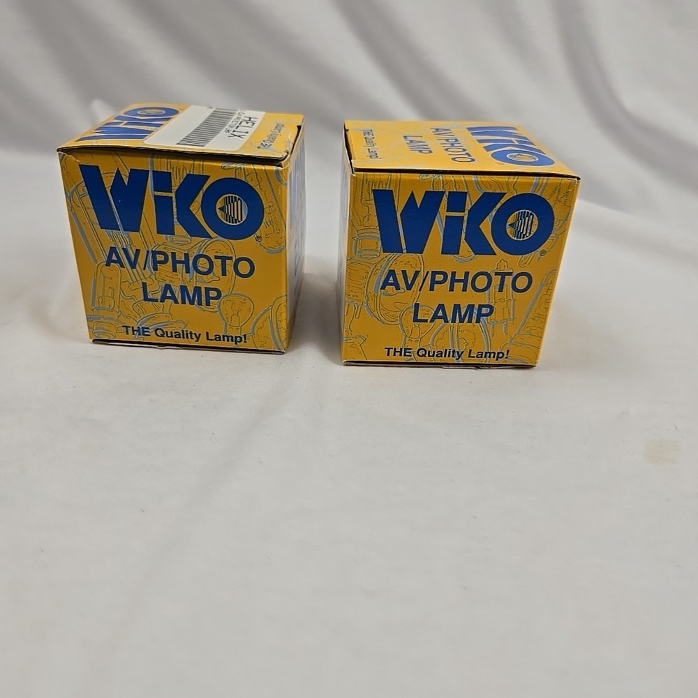 Lot of‎ 2 - Wiko ELH 120V 300W Projector Bulbs (5860) - Picture 3 of 6